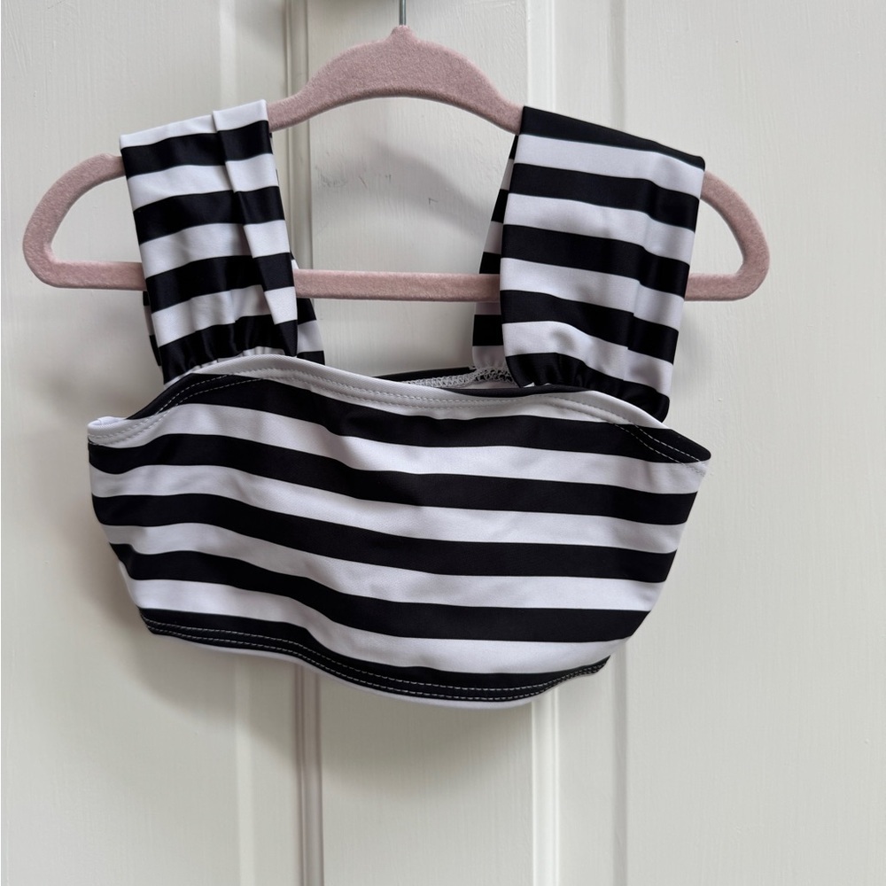 NWOT PatPat 3-4Y Girls Black and White Stripe Ruffle Sleeve Bikini Top Swimsuit